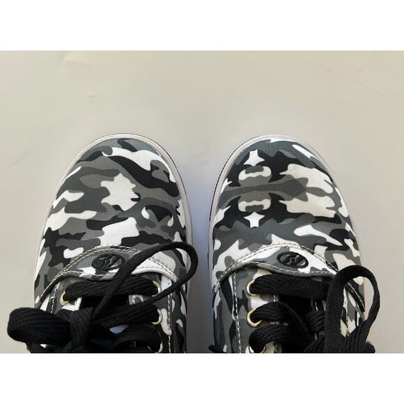 Heelys Camo Print Skate Shoes Youth Boys Girls Youth Size 5 Black White - Picture 9 of 13